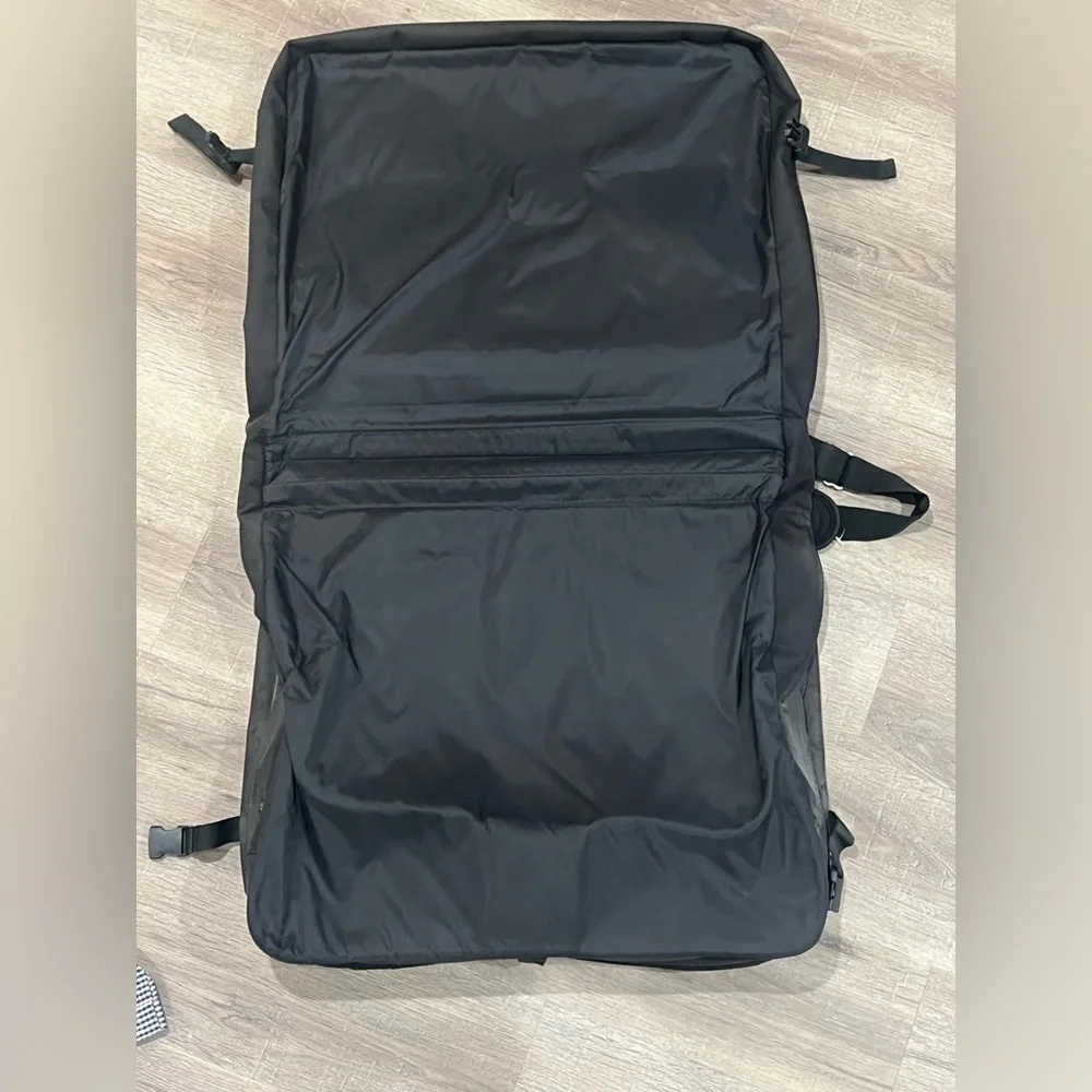 NWT Samsonite 700 Series Ultravalet Classic Black Travel Garment Bag